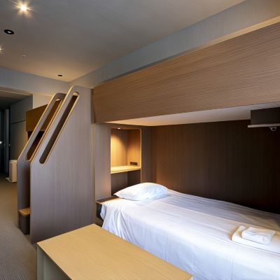 Moderate Family Loft Bed Room