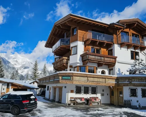 Schickster Sky Lodge Und Chalet Rossi Hotels in Leutasch