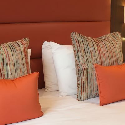 Deluxe twin Room St George's Hotel - Wembley Promo Code