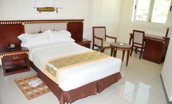 Florida International Hotel - Housity