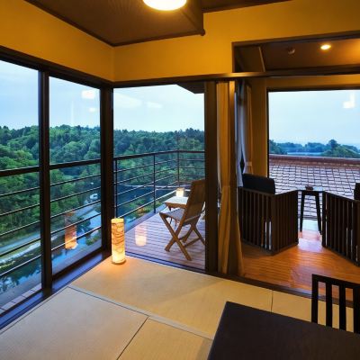 和風プレミアムオーシャンビューツインルーム 日本百景に囲まれた洞窟風呂の宿　百楽荘　能登九十九湾 クーポン