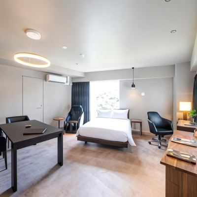 4階図書室（部屋）(ダブルベッド) プチスイート崇元寺石門 クーポン