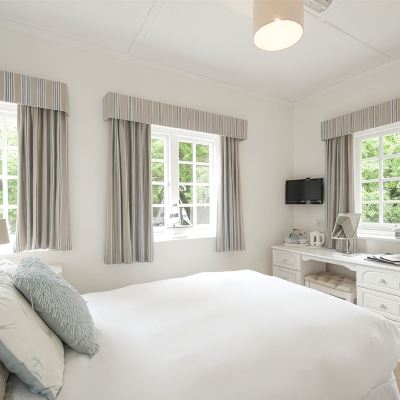 Economy Double Room, Ensuite (501) The Fishbourne Promo Code
