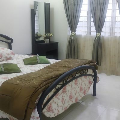 Apartmen Tiga Bilik Tidur Kupon Cinta Kristal Villa Homestay Kajang