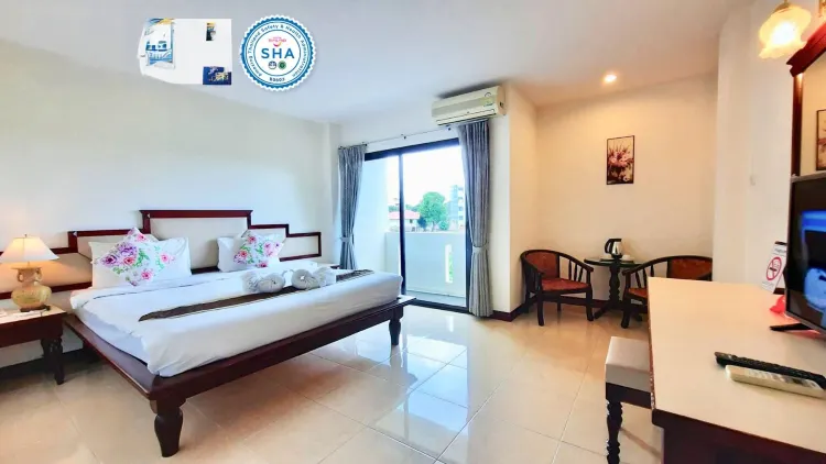 ห้องดีลักซ์ เตียงใหญ่ 1 เตียง