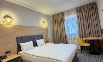 Golden Apartments - Housity