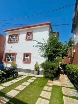Suites Lorens โรงแรมใน