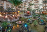 Gaylord Opryland Resort & Convention Center Hotel a 