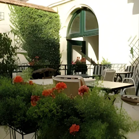 Grand Hôtel des Templiers, Piscine & Spa Отели в г. Реймс