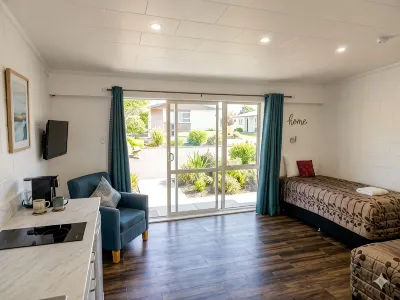 Golden Aura Suites Hôtels à : 