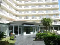 ALEGRIA Fenals Mar โรงแรมใน