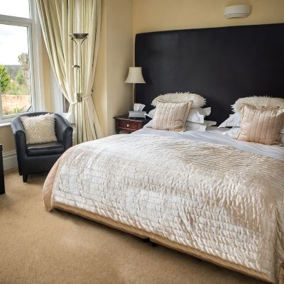 Superior Double Room, Ensuite (Luxury) Somerville House Promo Code