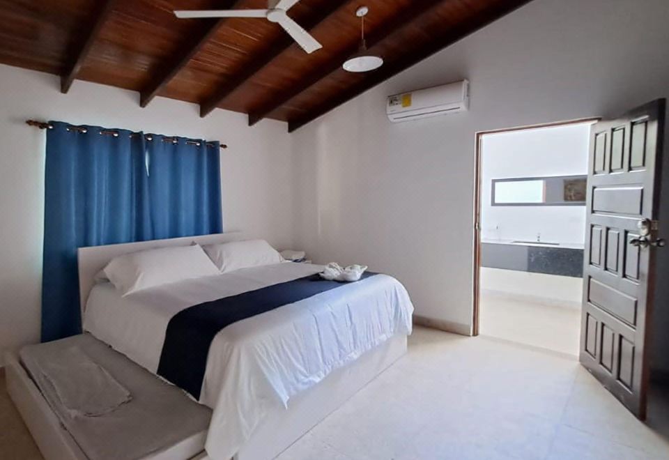 经典独立别墅， 多张床， 无烟房， 泳池景观