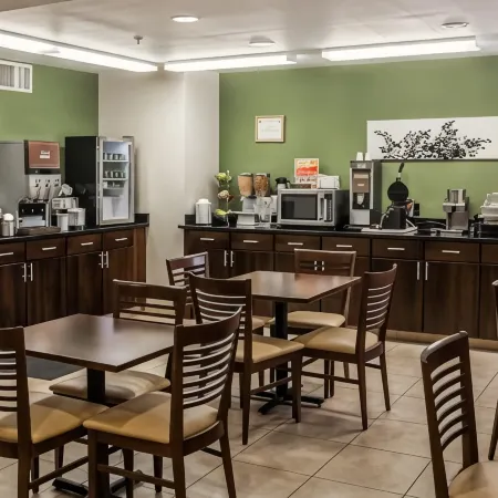 Wingate by Wyndham Bel Air I-95 Exit 77A / Apg Area