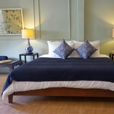 Deluxe Double Room Escape-Cabins Promo Code