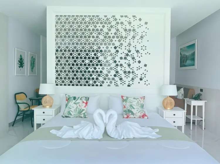 ห้องดีลักซ์ เตียงใหญ่ 1 เตียง