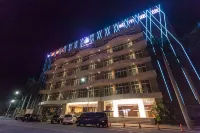 City Suites - Kaohsiung Chenai Hotels in 