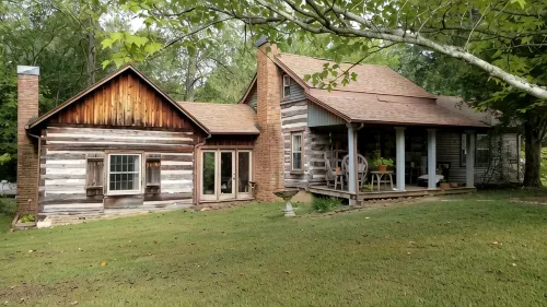 Authentic 1800s Century Kentucky Log Cabin Land Bewteen the Lakes