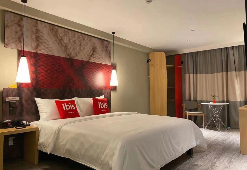 Ibis Hotel (Chengdu Pengzhou Wangyuli Branch) Double Room