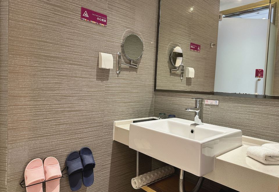 岭南街景双床房