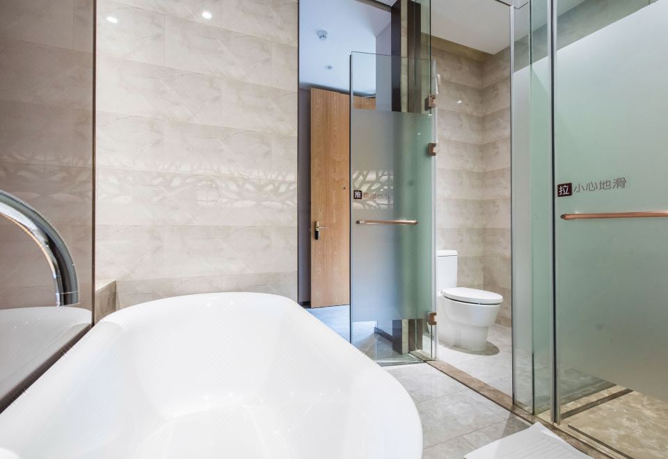 山語樓豪華大床房