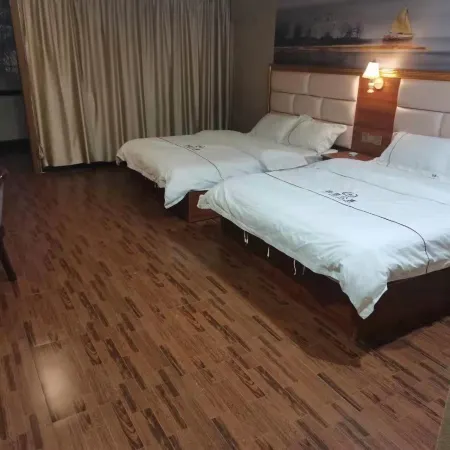 Luoding Huayuan Apartment