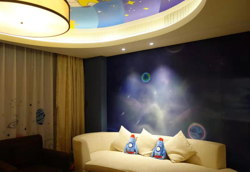 太空主題親子套房