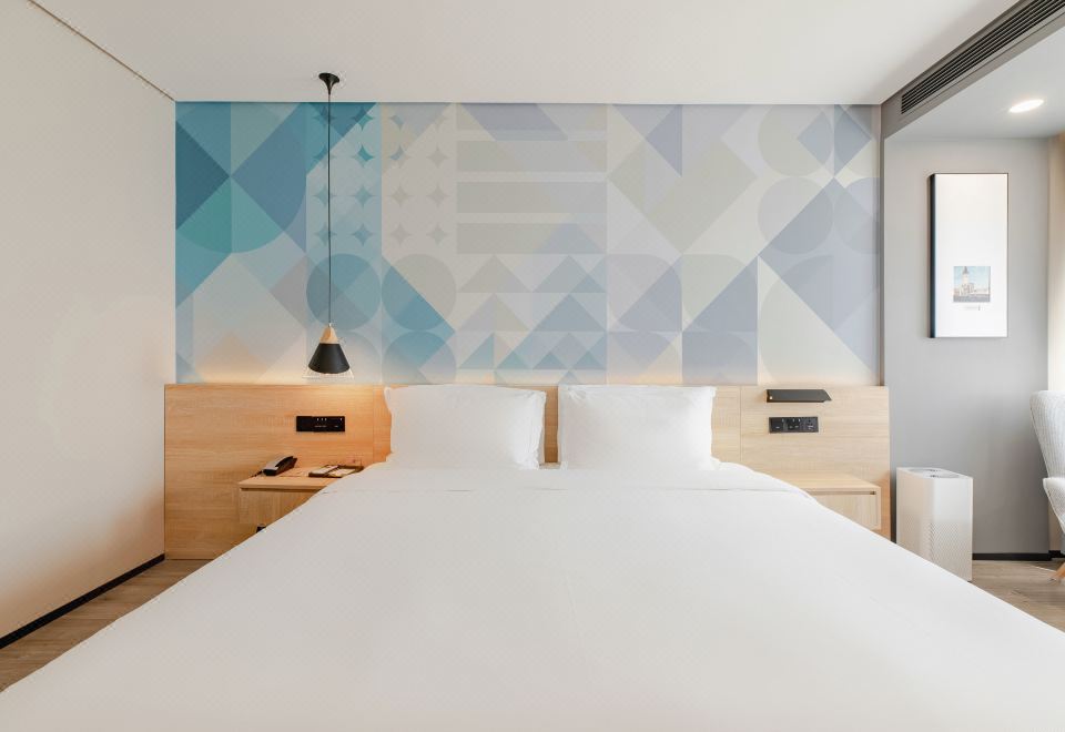 超享大床房（空氣凈化器+體重秤+浴袍）