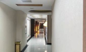 Yizheng Jiuzhou Business Hotel