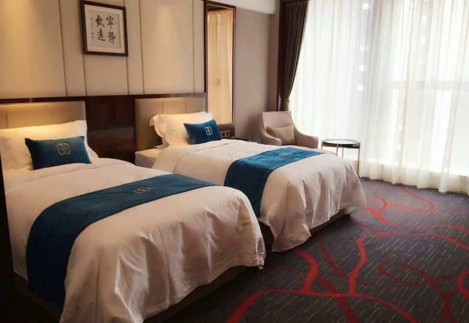 蓝溪标间（温暖舒适大落地窗）