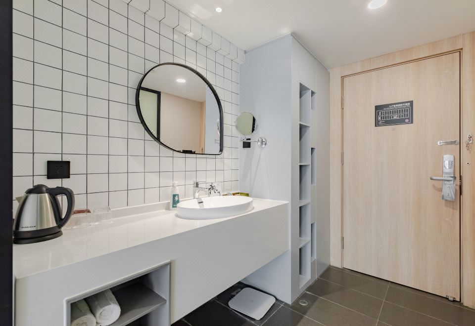 超享大床房（空氣凈化器+體重秤+浴袍）