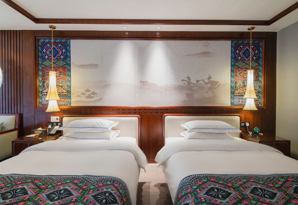 Mountain Fanjing Qixi Resort Grand Room - Double Occupancy, River-View (Floor Heating)