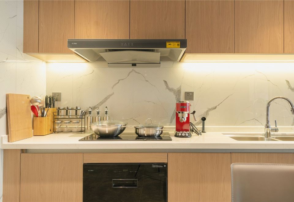 雅致一居室（厨房设备+冰箱+洗烘一体机）