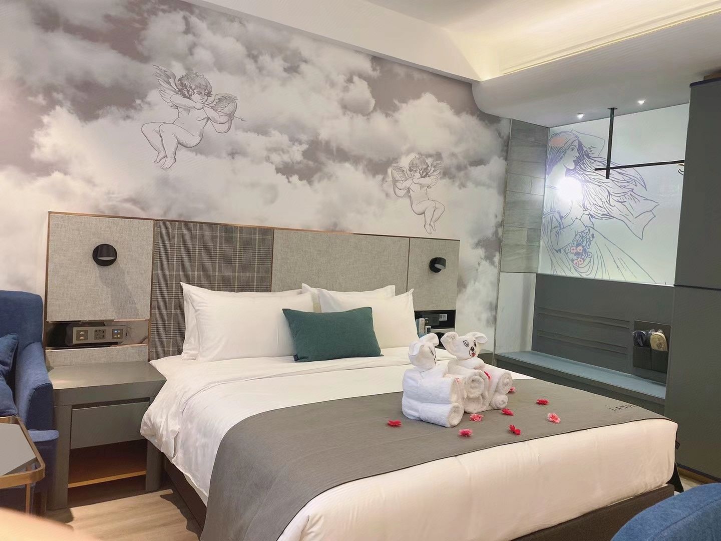 兰欧天使的轨迹- 全屋智能语音控制+金可儿床垫+小冰箱