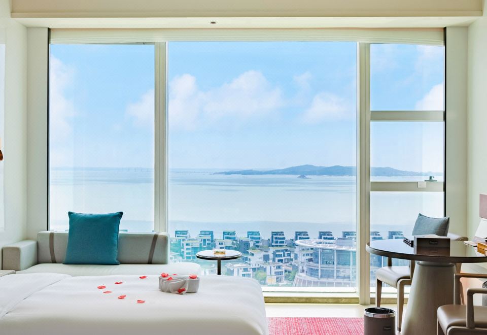 行政海景双床房（180度全落地窗看海景日出）