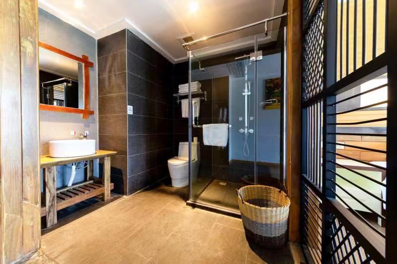 阳台观景大床房