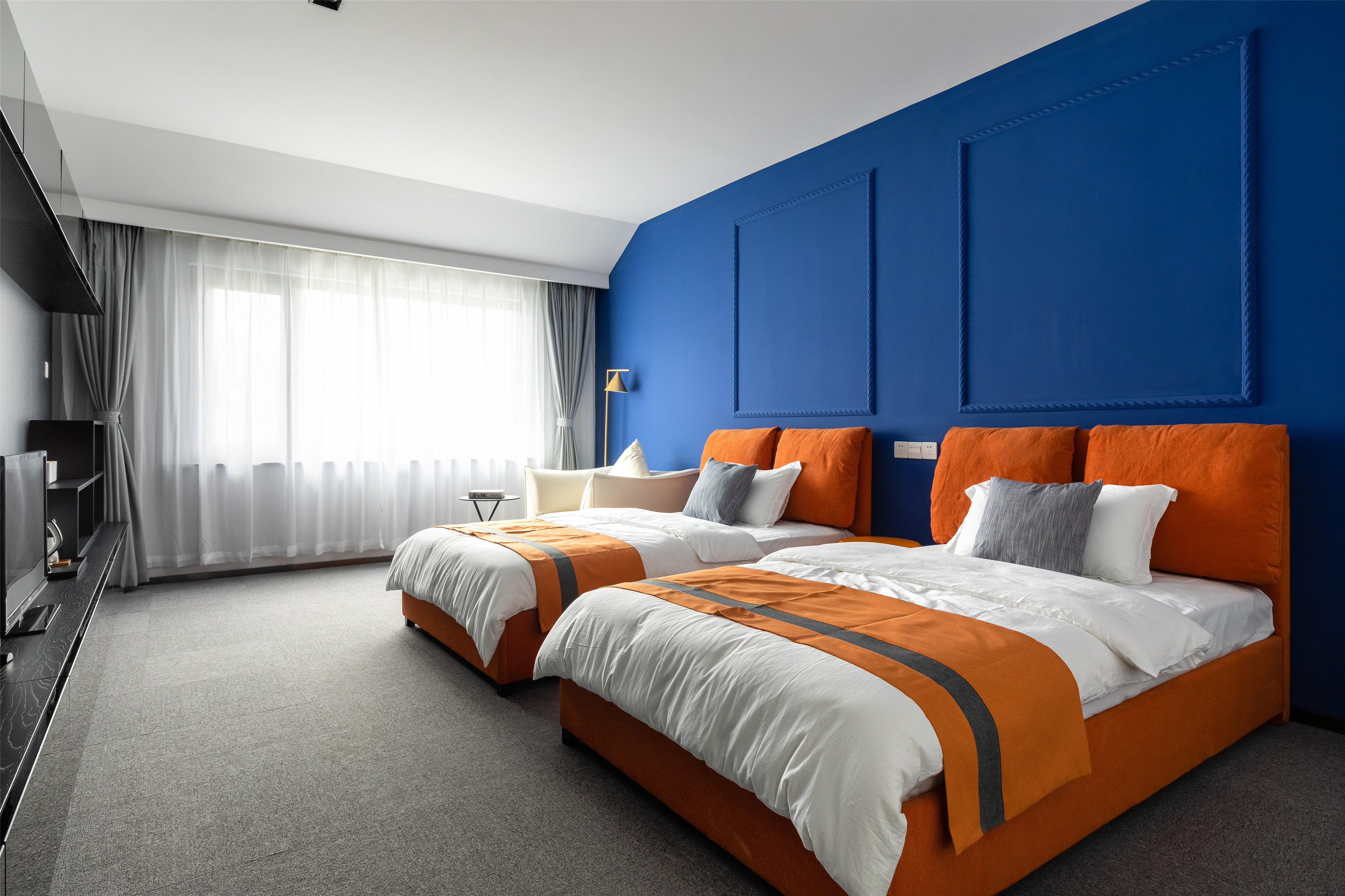 沉香文艺双床房【舒软沙发+办公桌椅+乾湿分离】