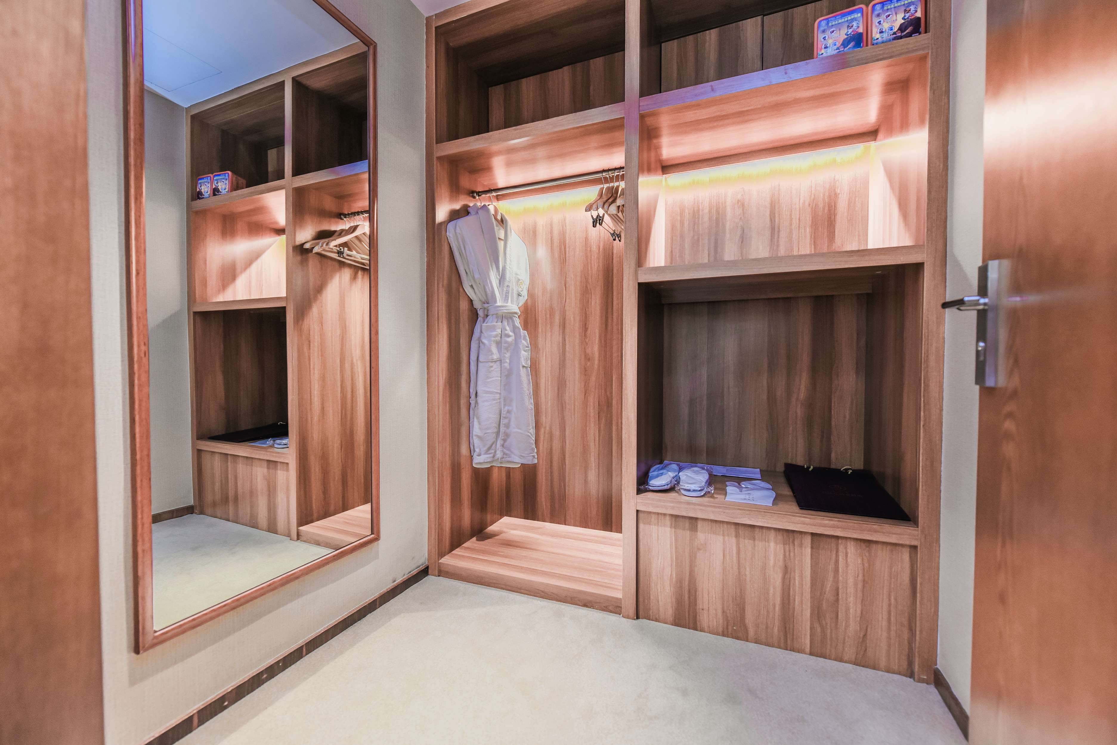 江语山景标间【休闲座椅+高配床品】