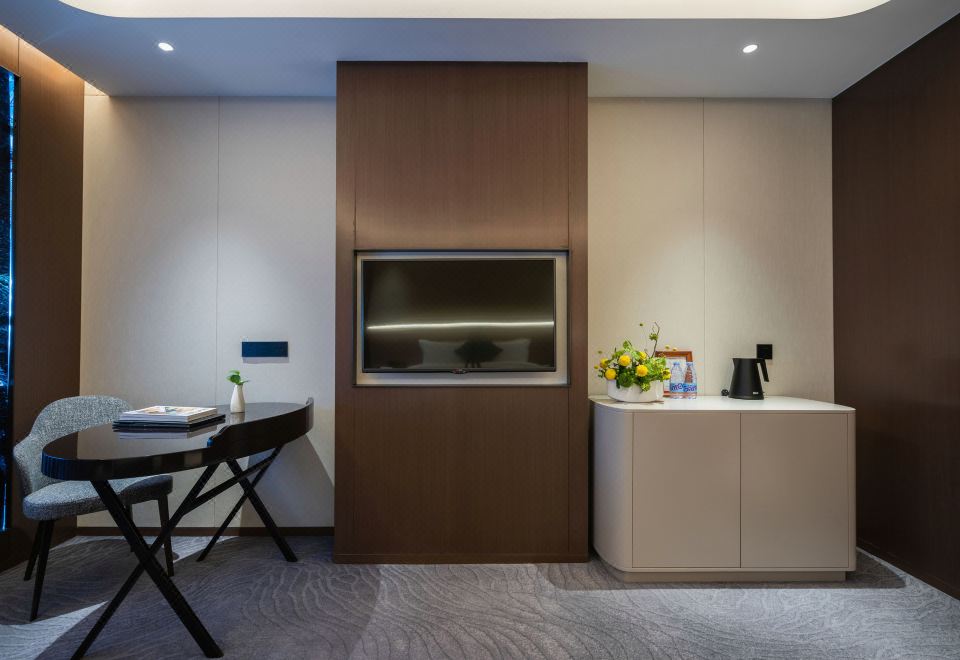 行政靜謐大床房（無窗）