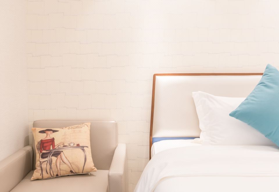 豪华双床房（乳胶床垫+阳台+晾衣杆+小冰箱）