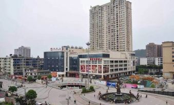 Qianwei Junyan Theme Hotel