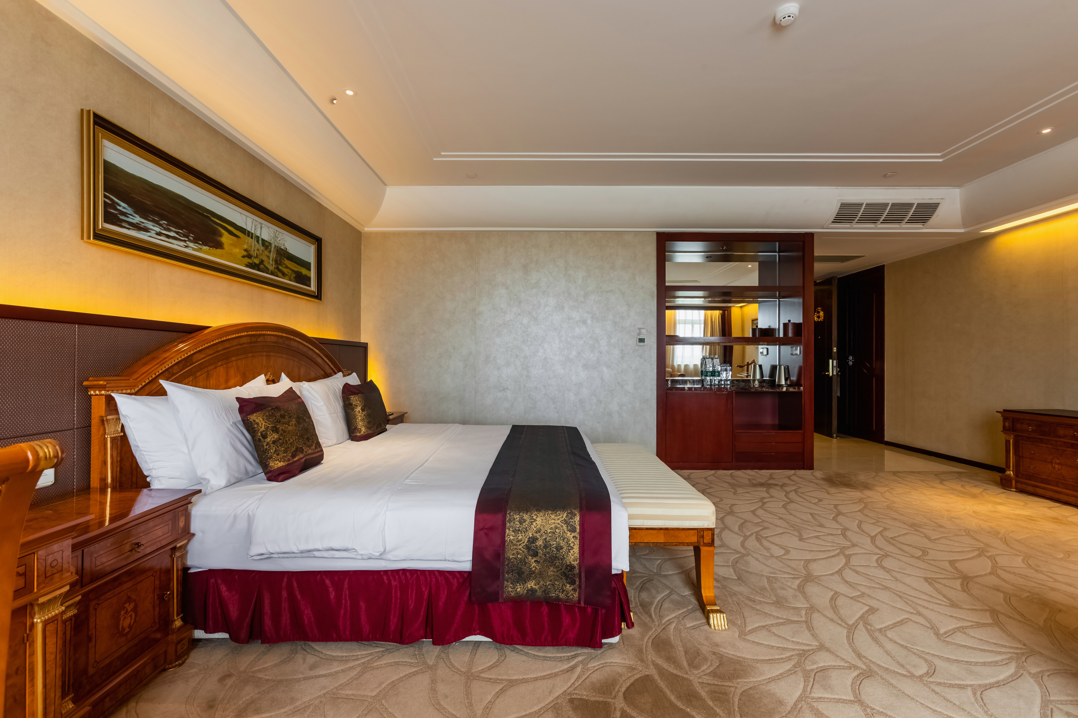 豪华行政大床房