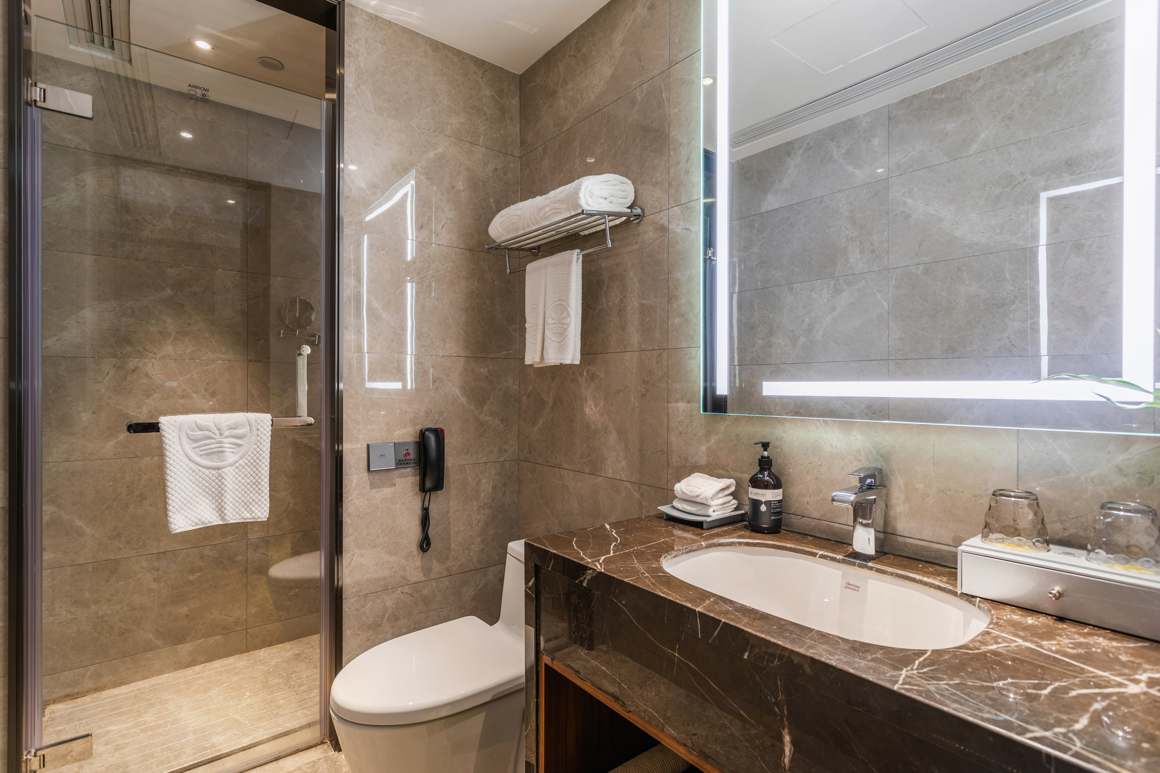 高级园林大床房