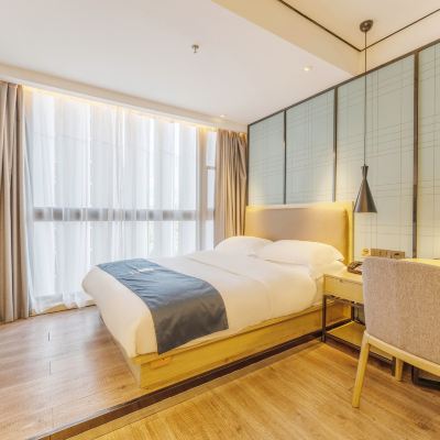 舒適大床房I落地窗+輕奢北歐風+零壓床墊+樓台花園 宜尚飯店（福州三坊七巷東街口地鐵站店）優惠