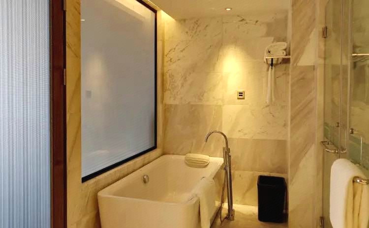 临江观景大床房