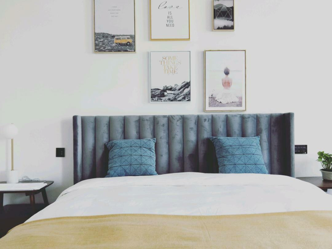 自然湖景大床房