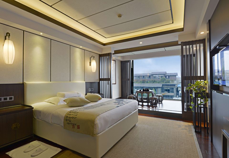 Chanquan Yasha Chunshan Mingyin Double Bed Room With Latex Pillow And Large Scenic Balcony