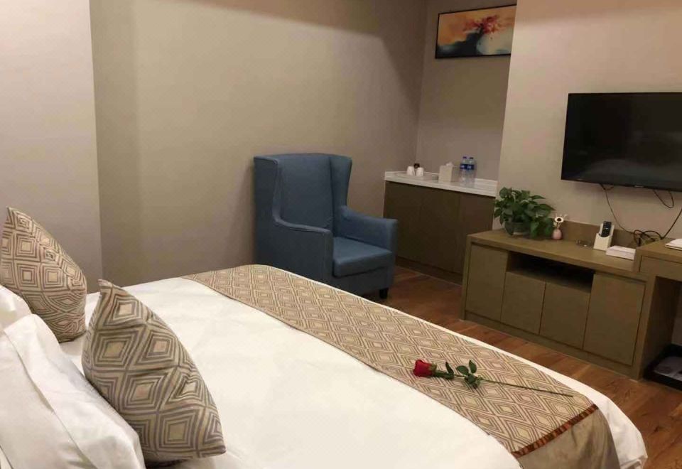 高级大床房（无窗）