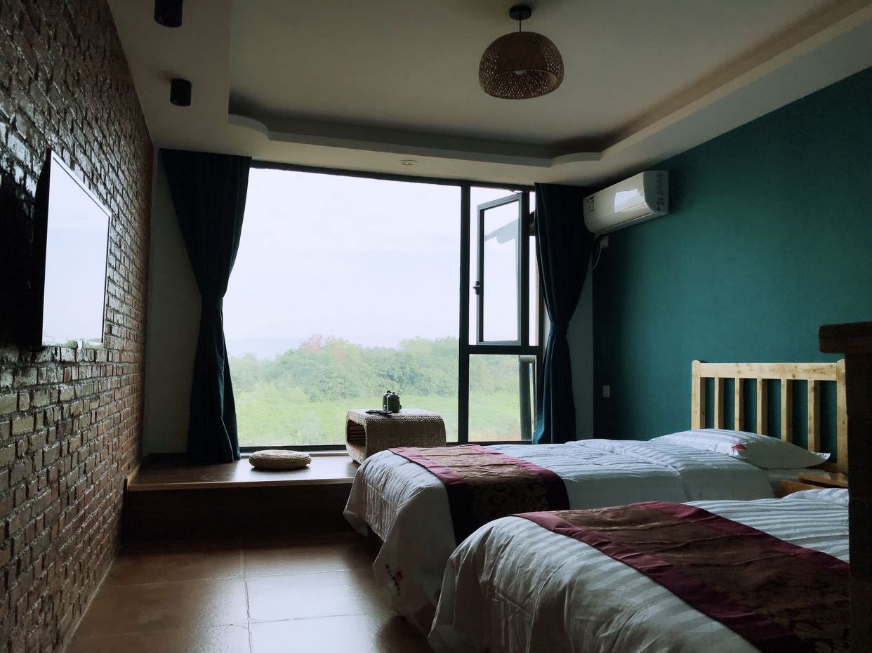 榻榻米山景雙床房