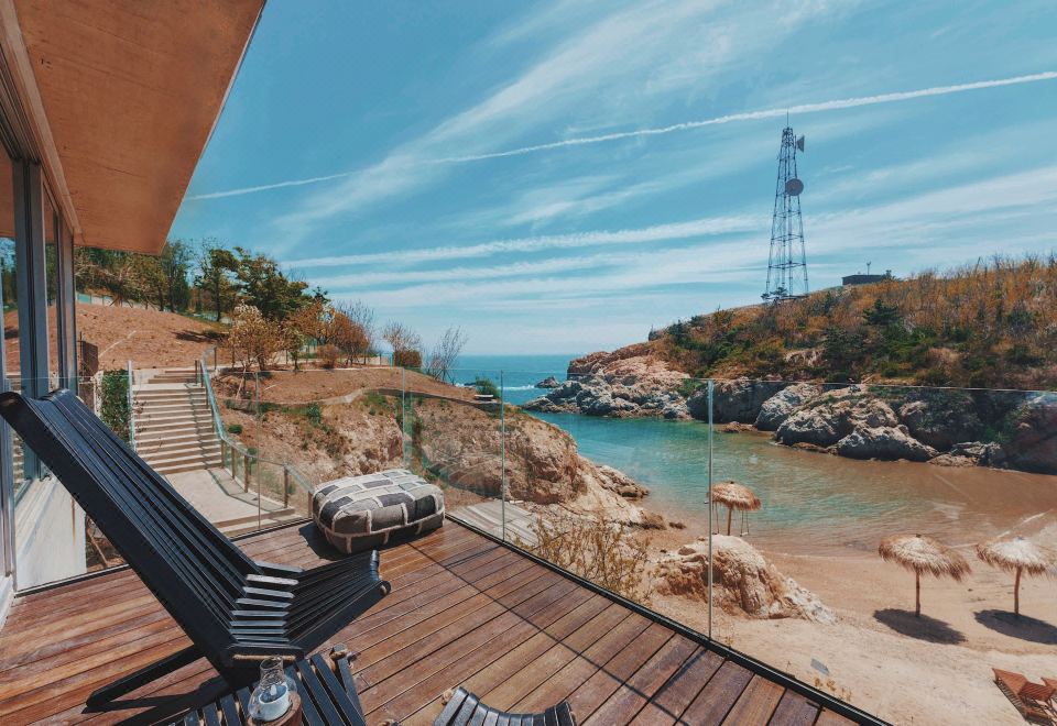 海灘?瀉湖陽臺大床房